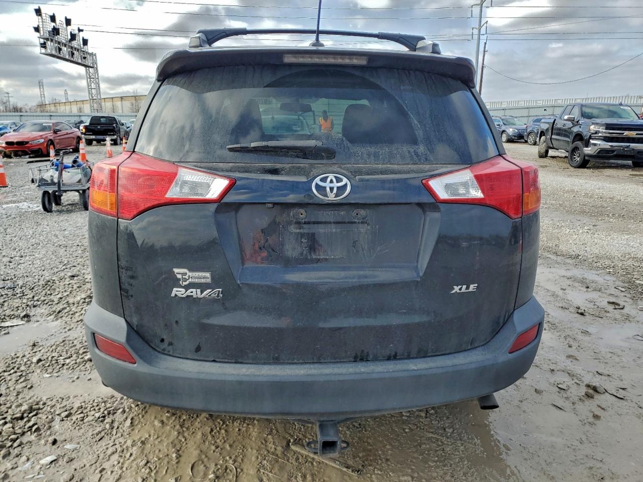 2013 TOYOTA RAV4 XLE photo 11