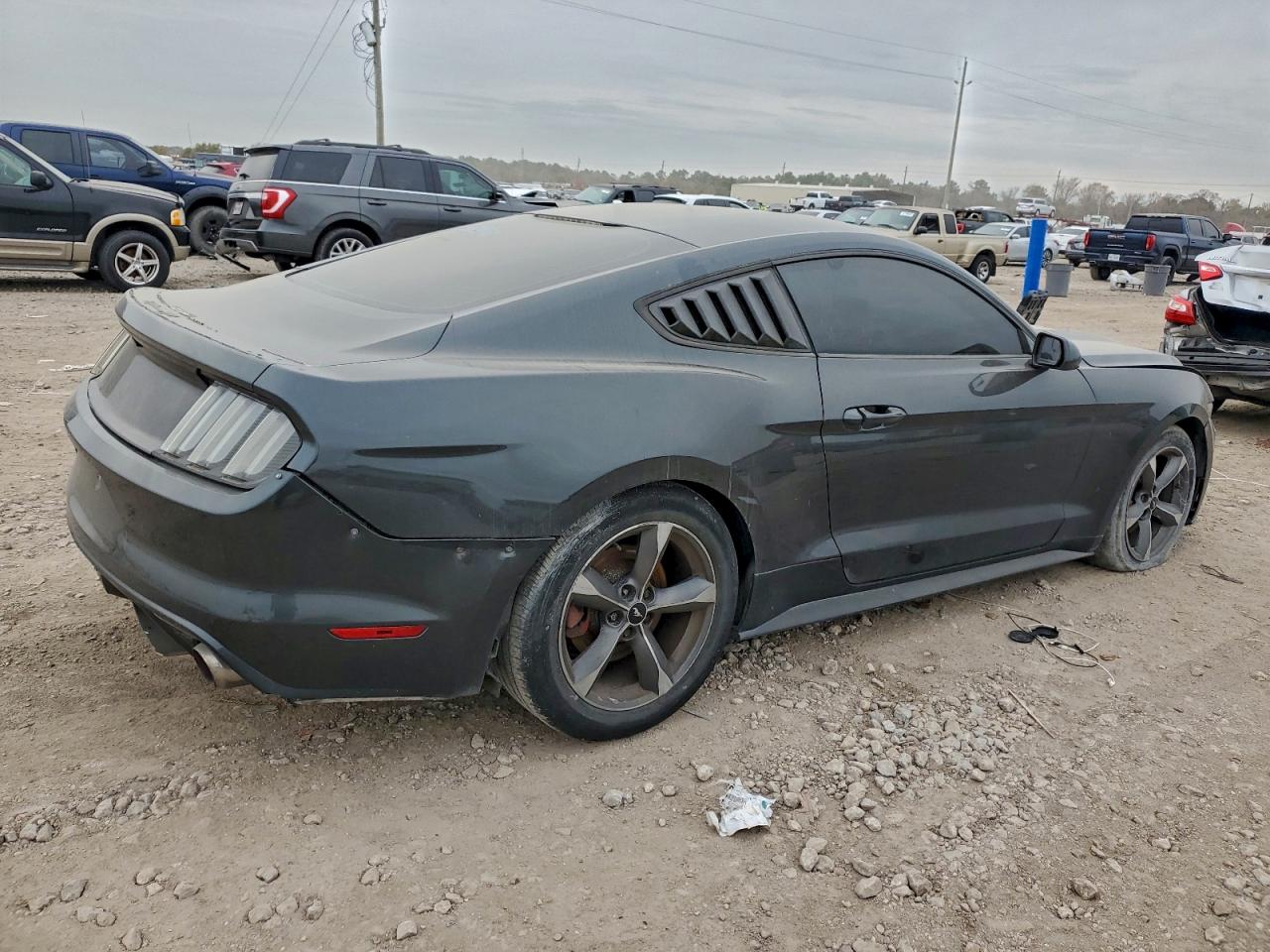 2015 FORD MUSTANG photo 3