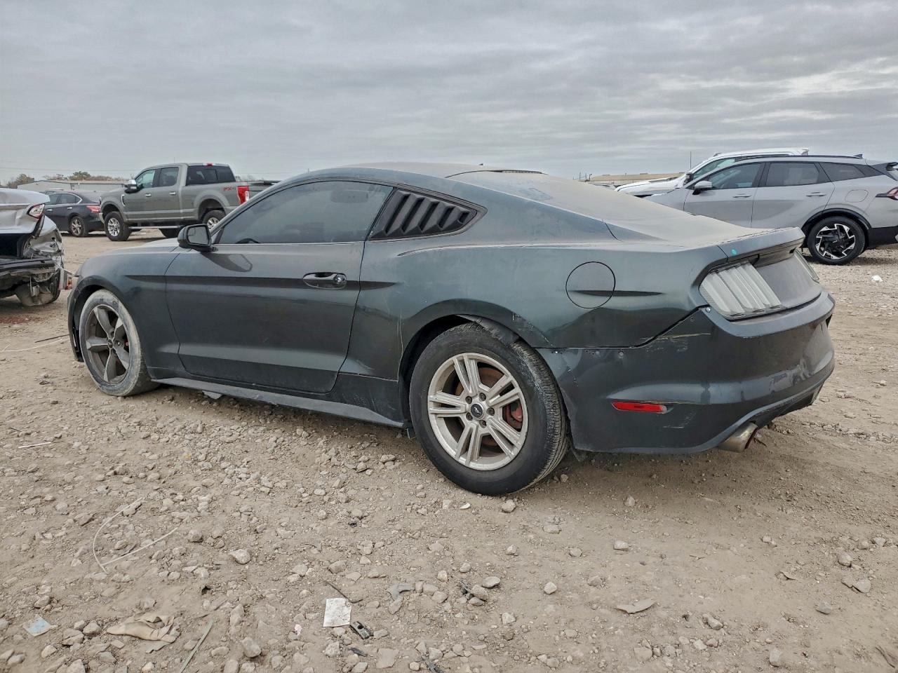 2015 FORD MUSTANG photo 2