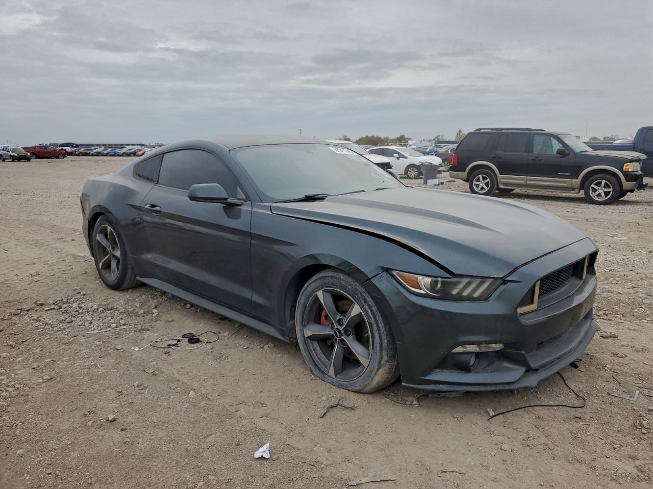 2015 FORD MUSTANG photo 4