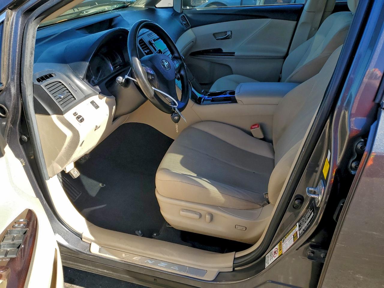 2011 TOYOTA VENZA photo 7