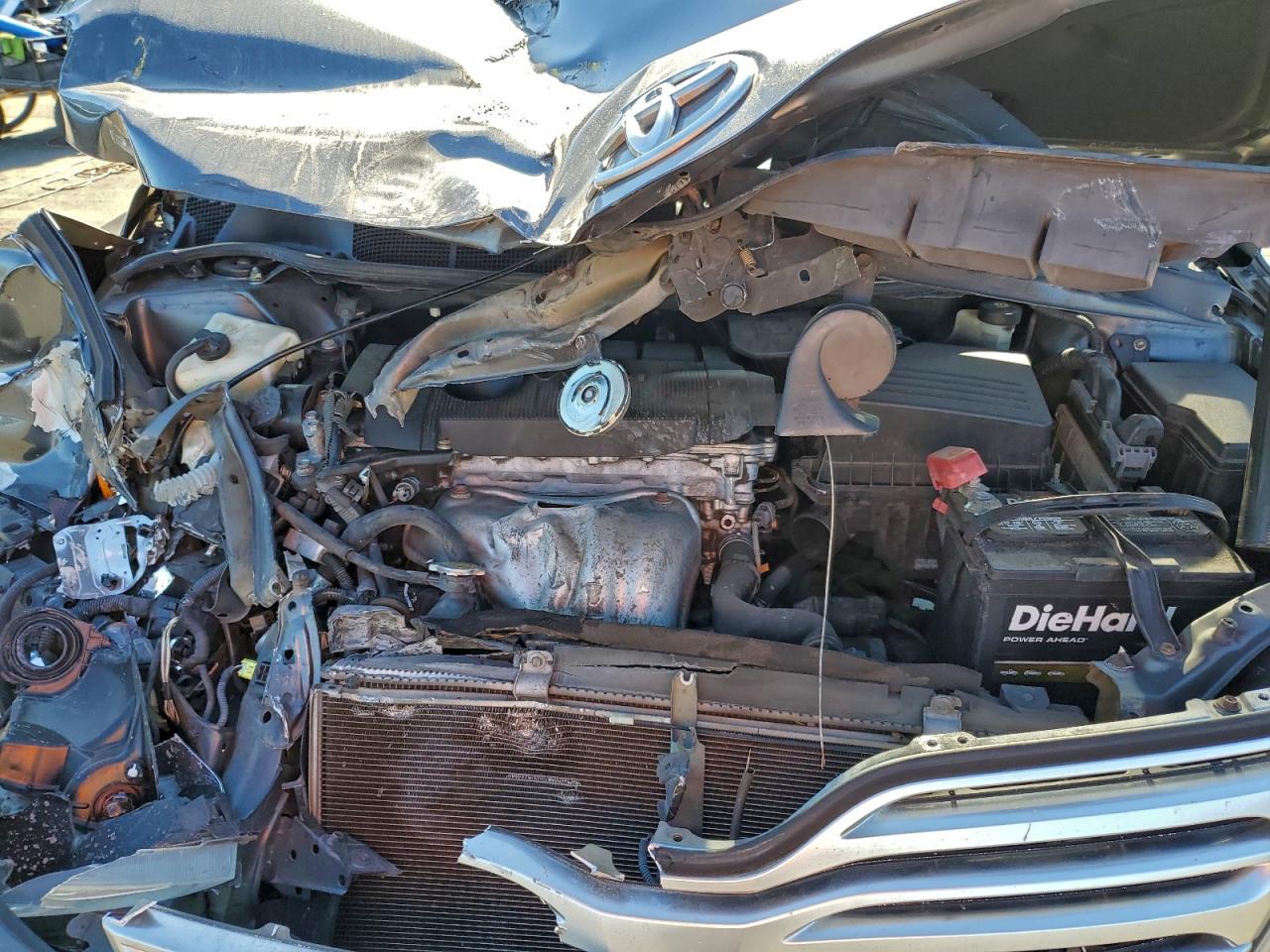 2011 TOYOTA VENZA photo 12