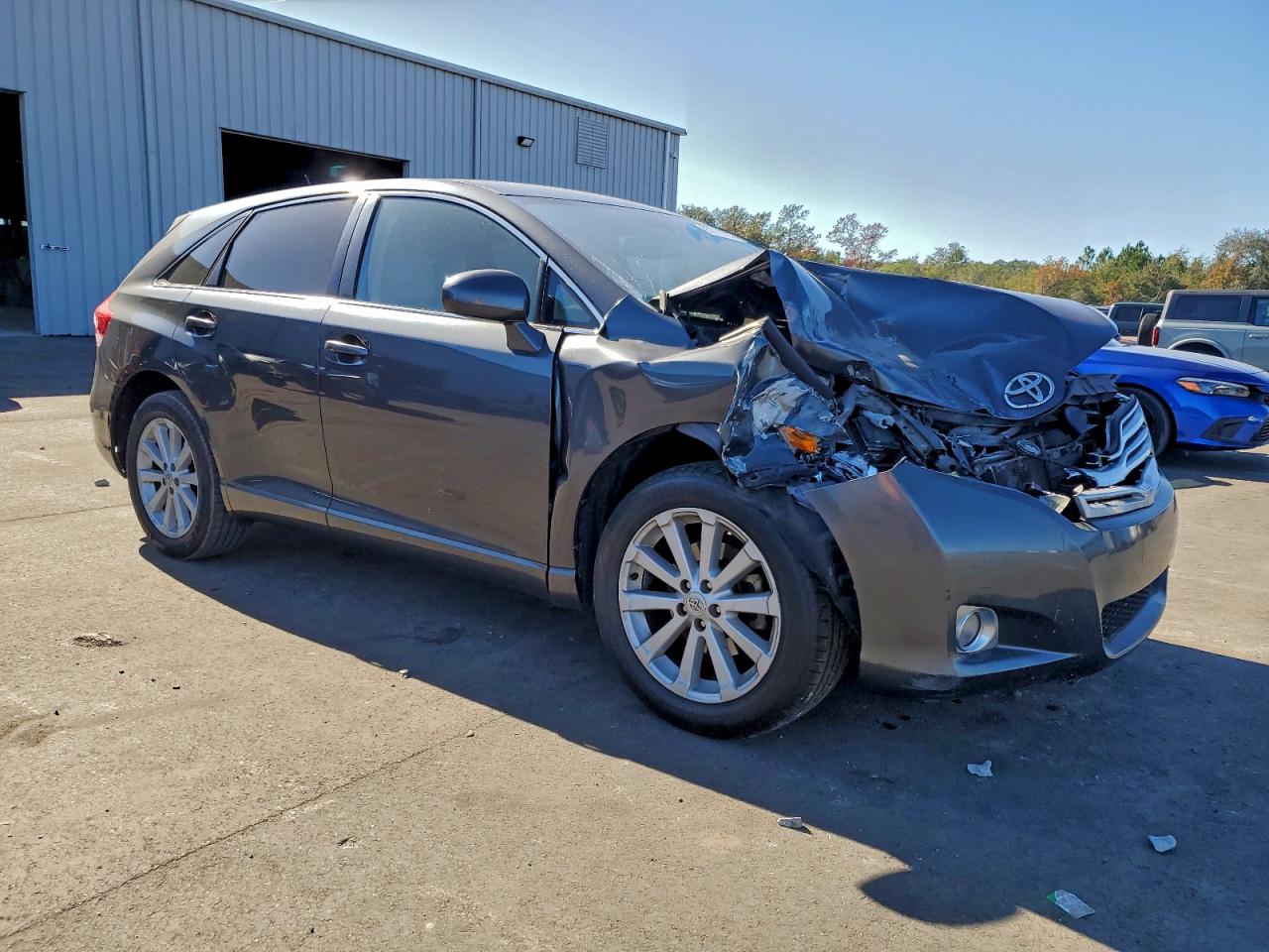 2011 TOYOTA VENZA photo 4