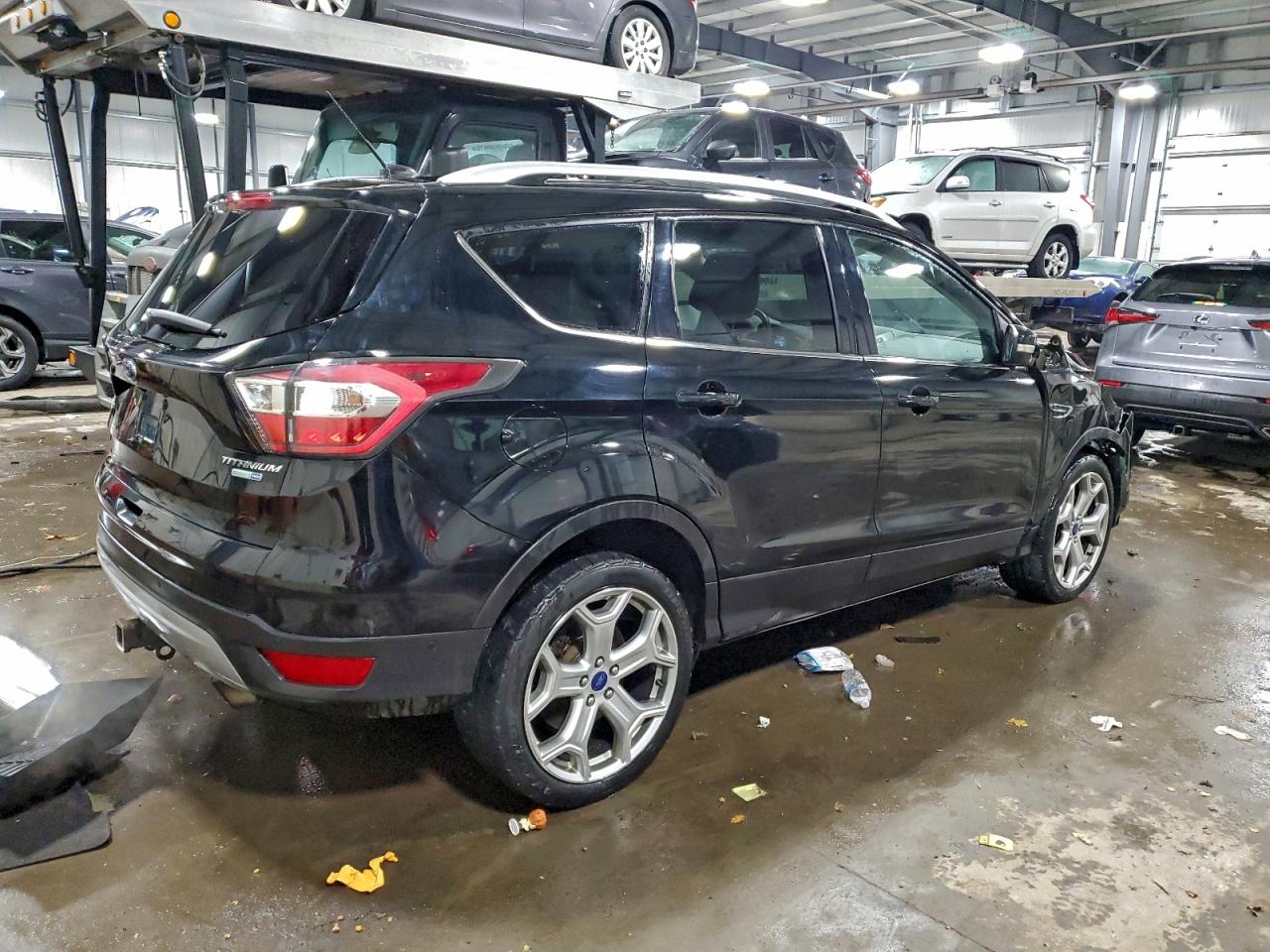 2017 FORD ESCAPE TITANIUM photo 3