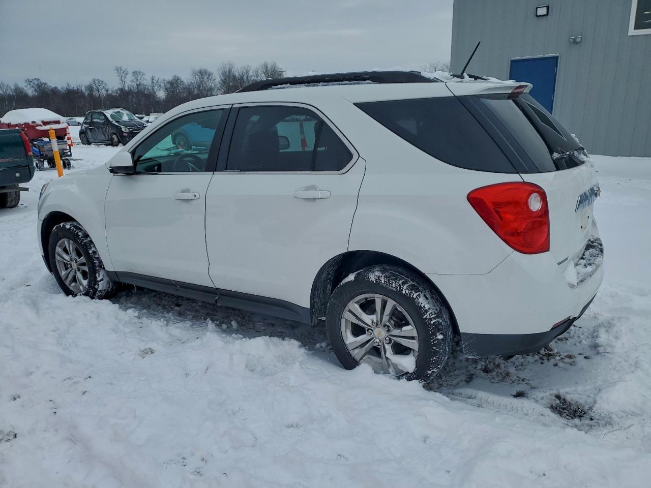 2015 CHEVROLET EQUINOX LT photo 2