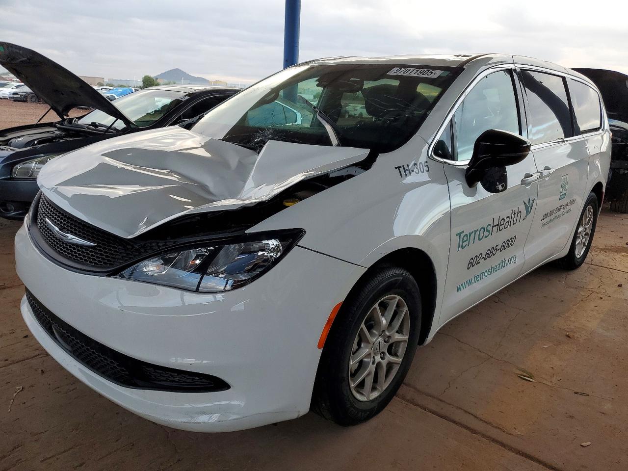 2025 CHRYSLER VOYAGER