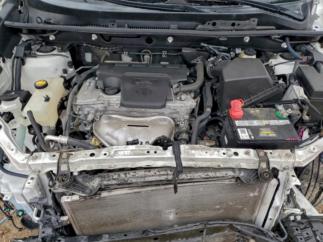 2015 TOYOTA RAV4 XLE photo 11