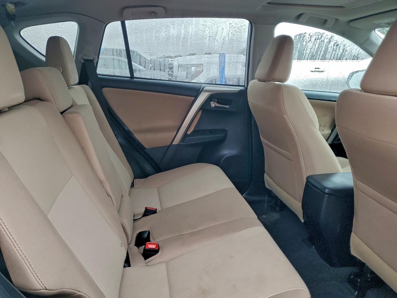 2015 TOYOTA RAV4 XLE photo 10