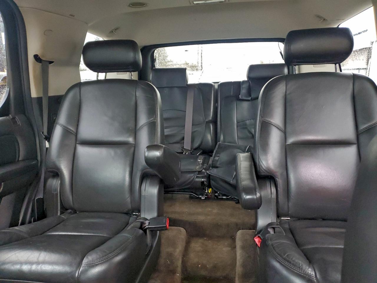 2009 CADILLAC ESCALADE LUXURY photo 28