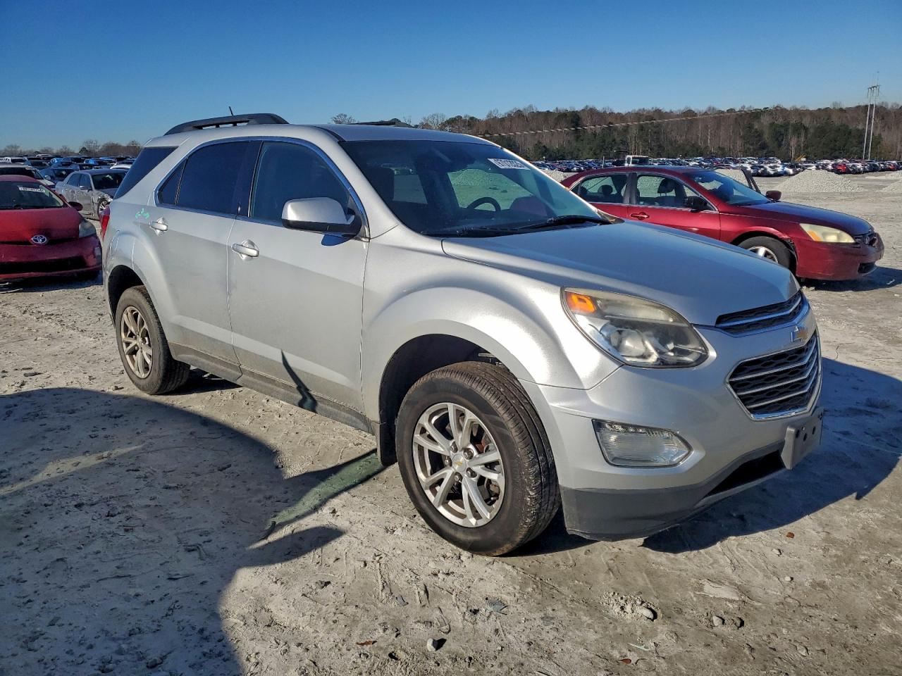 2017 CHEVROLET EQUINOX LT photo 4
