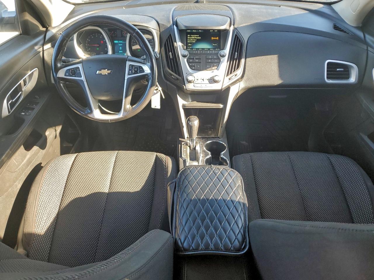 2017 CHEVROLET EQUINOX LT photo 8
