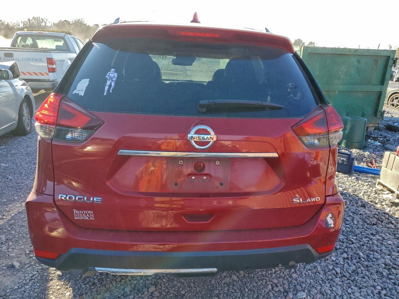 2017 NISSAN ROGUE SV photo 11
