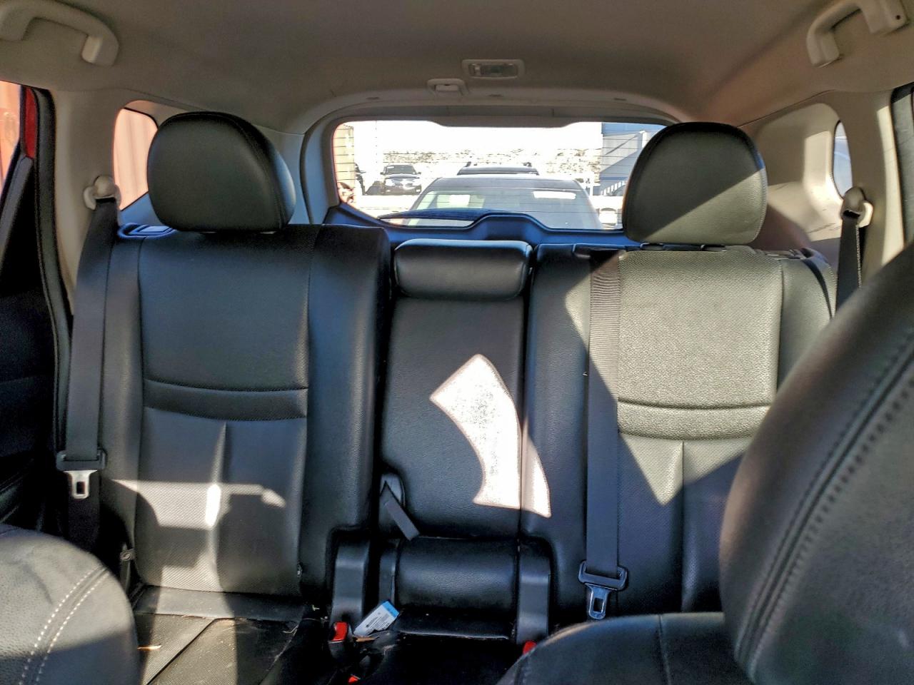 2017 NISSAN ROGUE SV photo 19
