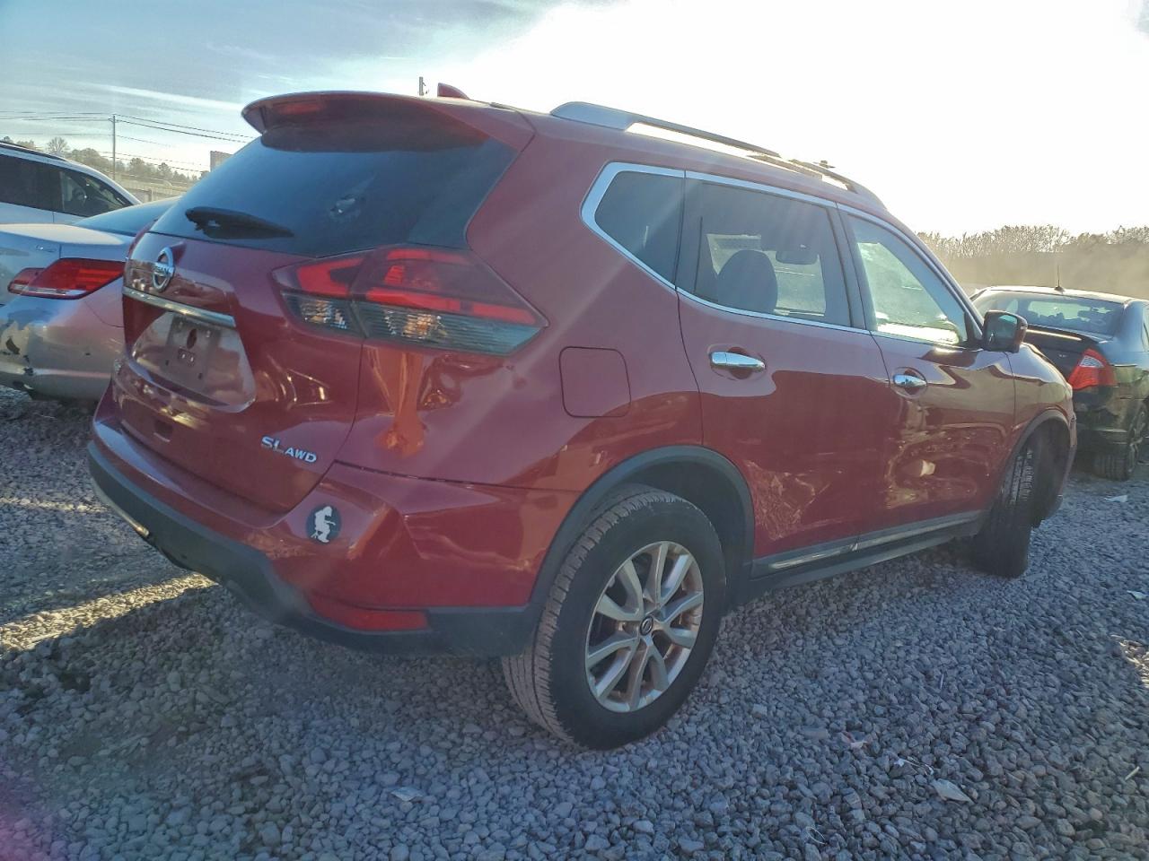 2017 NISSAN ROGUE SV photo 5