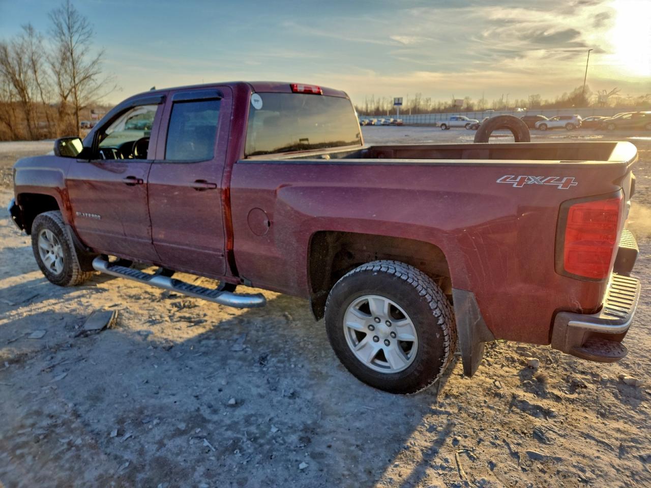2017 CHEVROLET SILVERADO K1500 LT photo 4