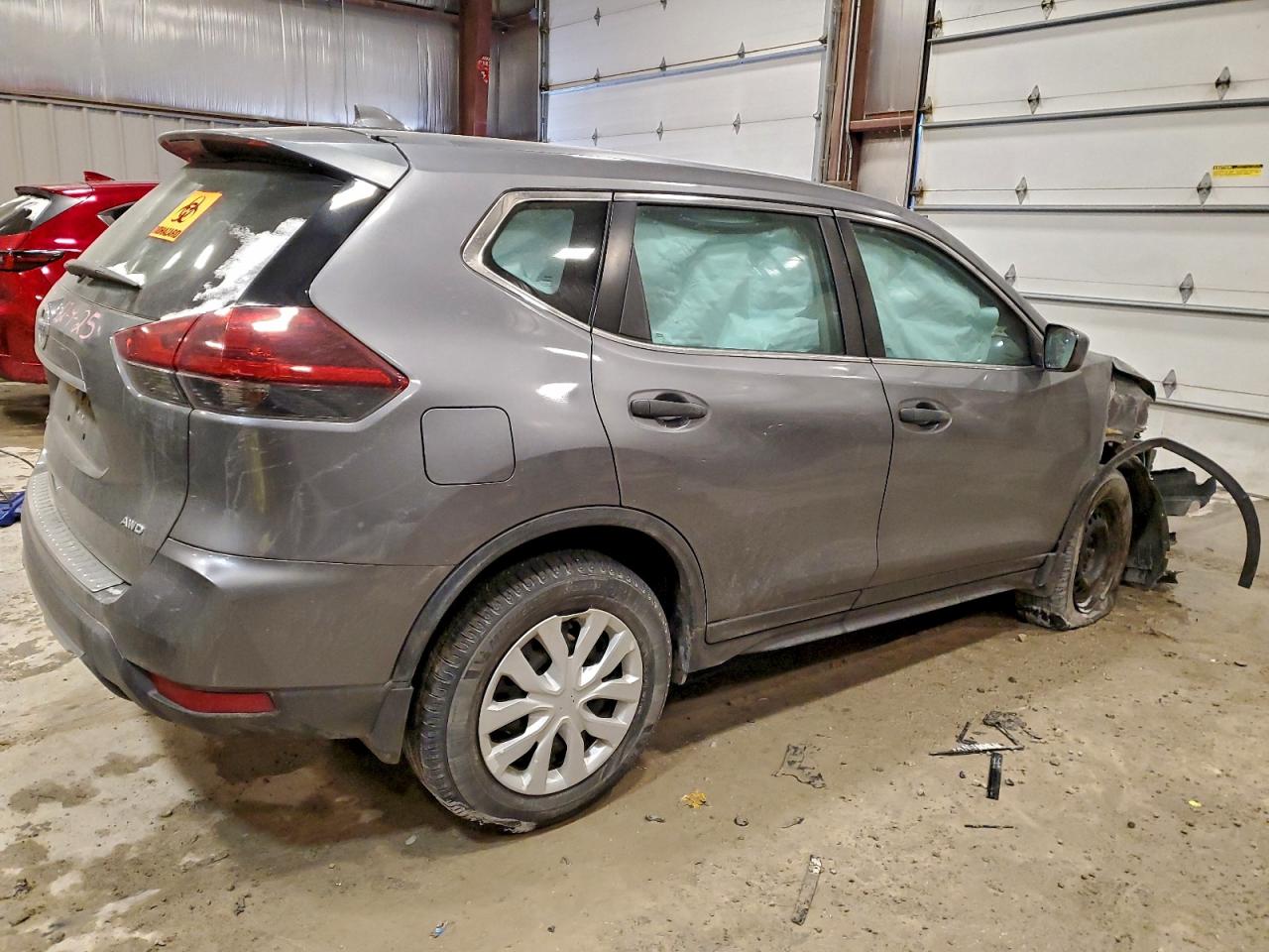 2018 NISSAN ROGUE S photo 3