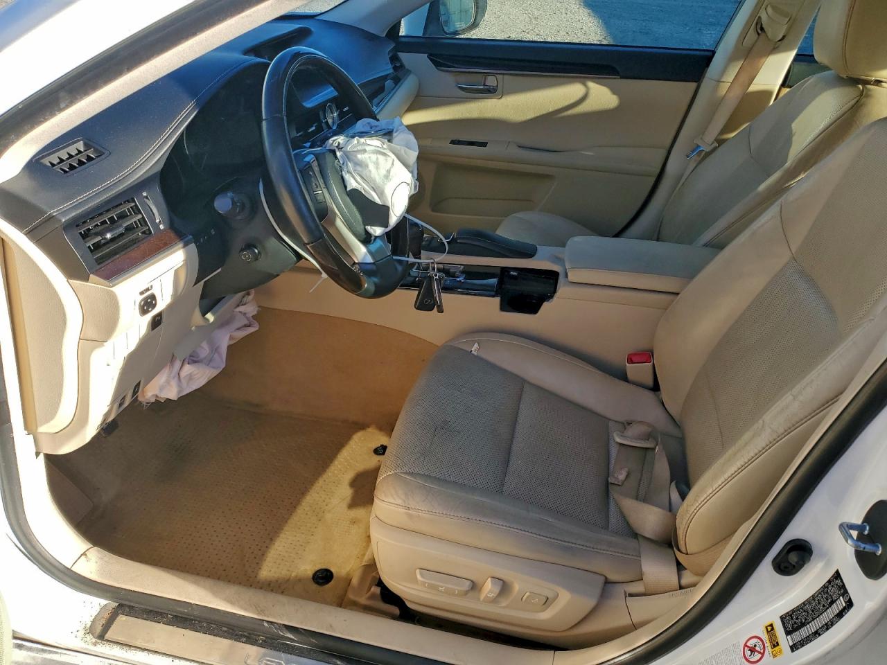 2013 LEXUS ES 350 photo 19