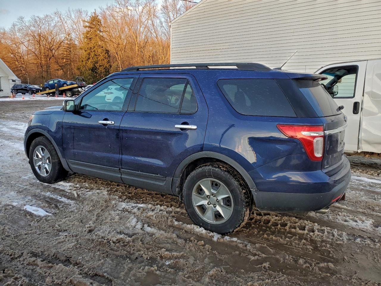 2011 FORD EXPLORER photo 3