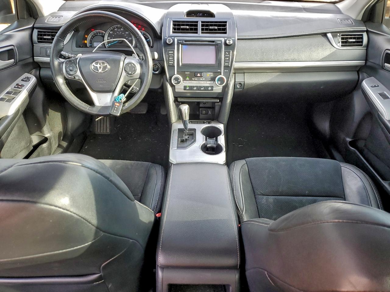 2012 TOYOTA CAMRY BASE photo 8