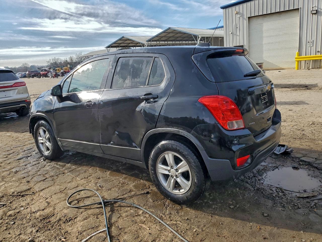 2020 CHEVROLET TRAX LS photo 4