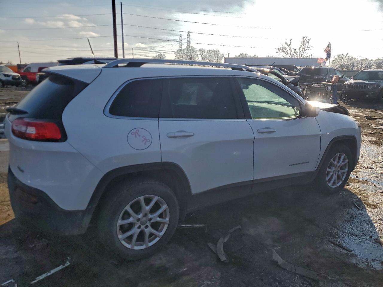 2016 JEEP CHEROKEE LATITUDE photo 3