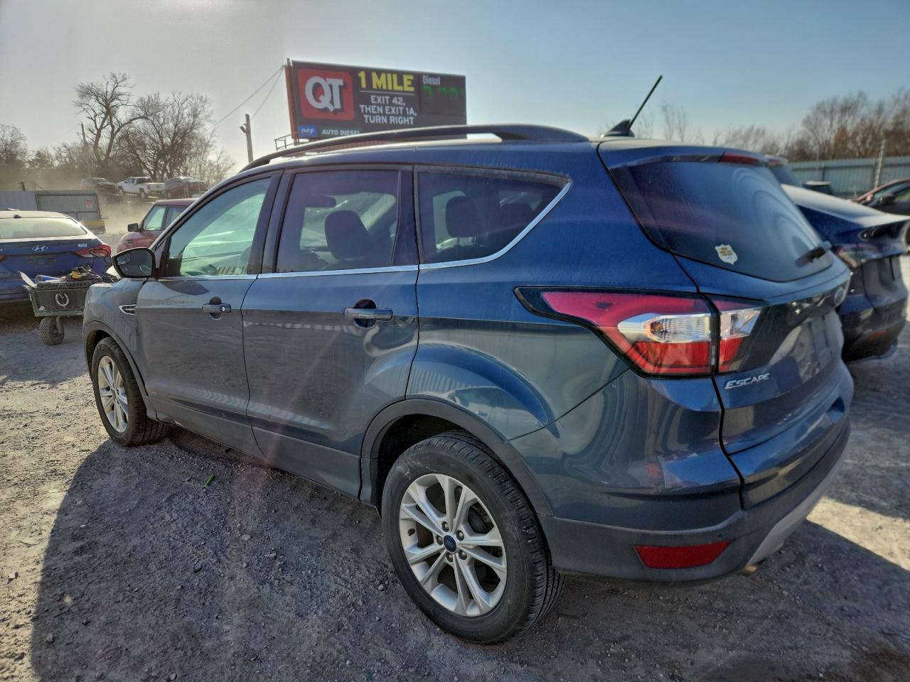 2018 FORD ESCAPE SEL photo 2