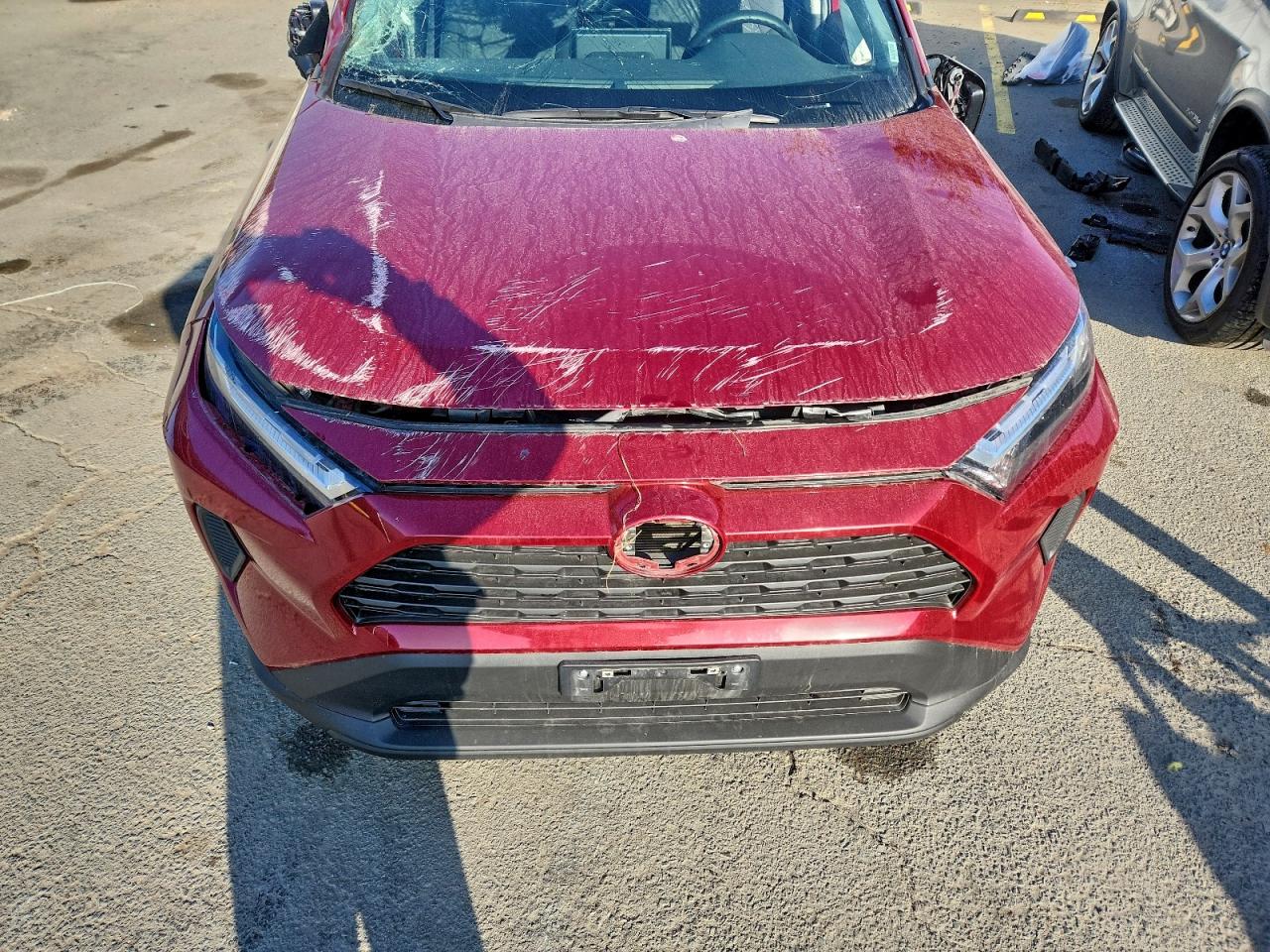 2025 TOYOTA RAV4 XLE photo 23