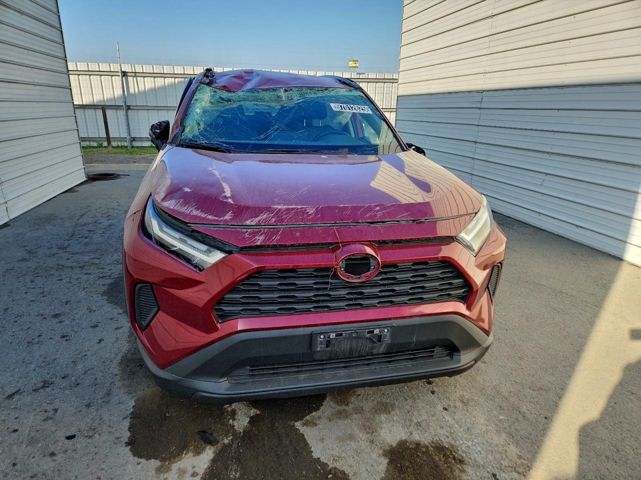2025 TOYOTA RAV4 XLE photo 9