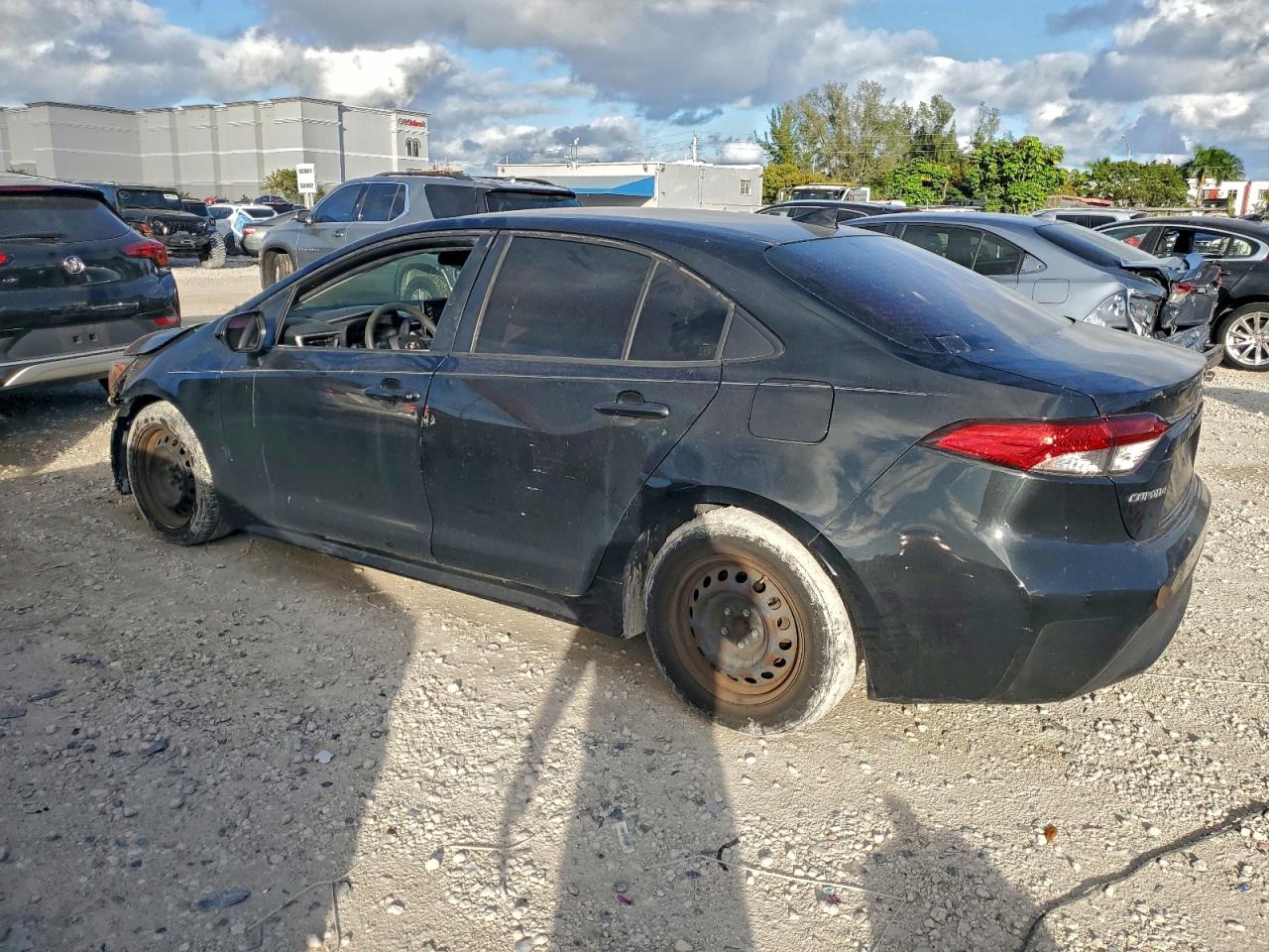 2020 TOYOTA COROLLA L photo 3