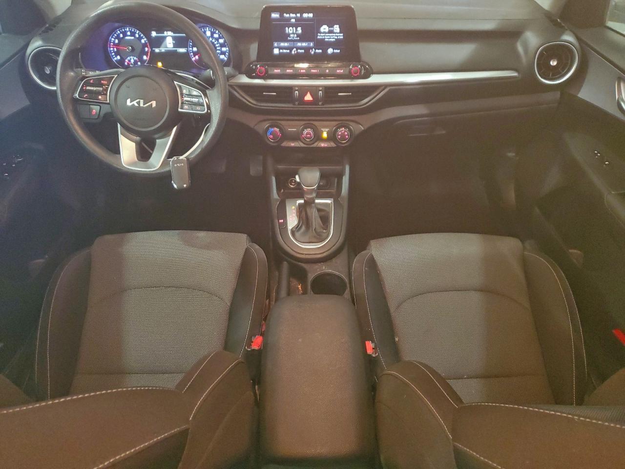 2024 KIA FORTE LX photo 15