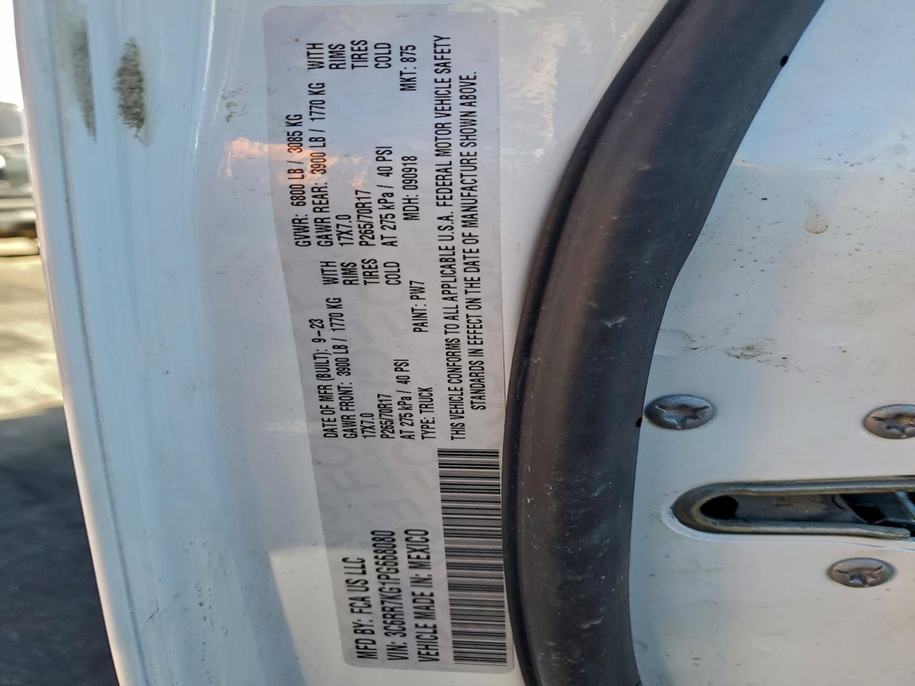 2023 RAM 1500 CLASSIC TRADESMAN photo 23