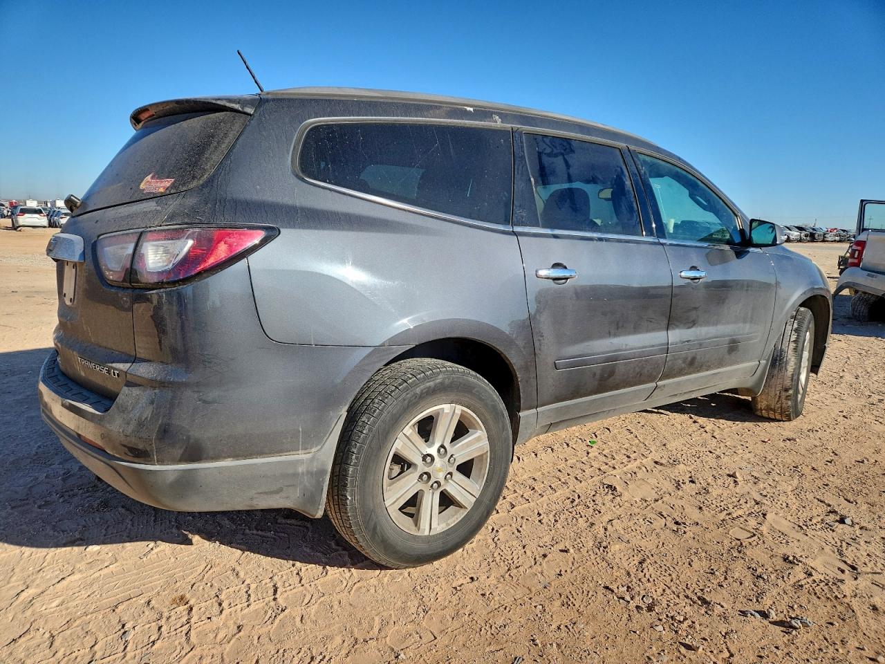 2014 CHEVROLET TRAVERSE LT photo 3