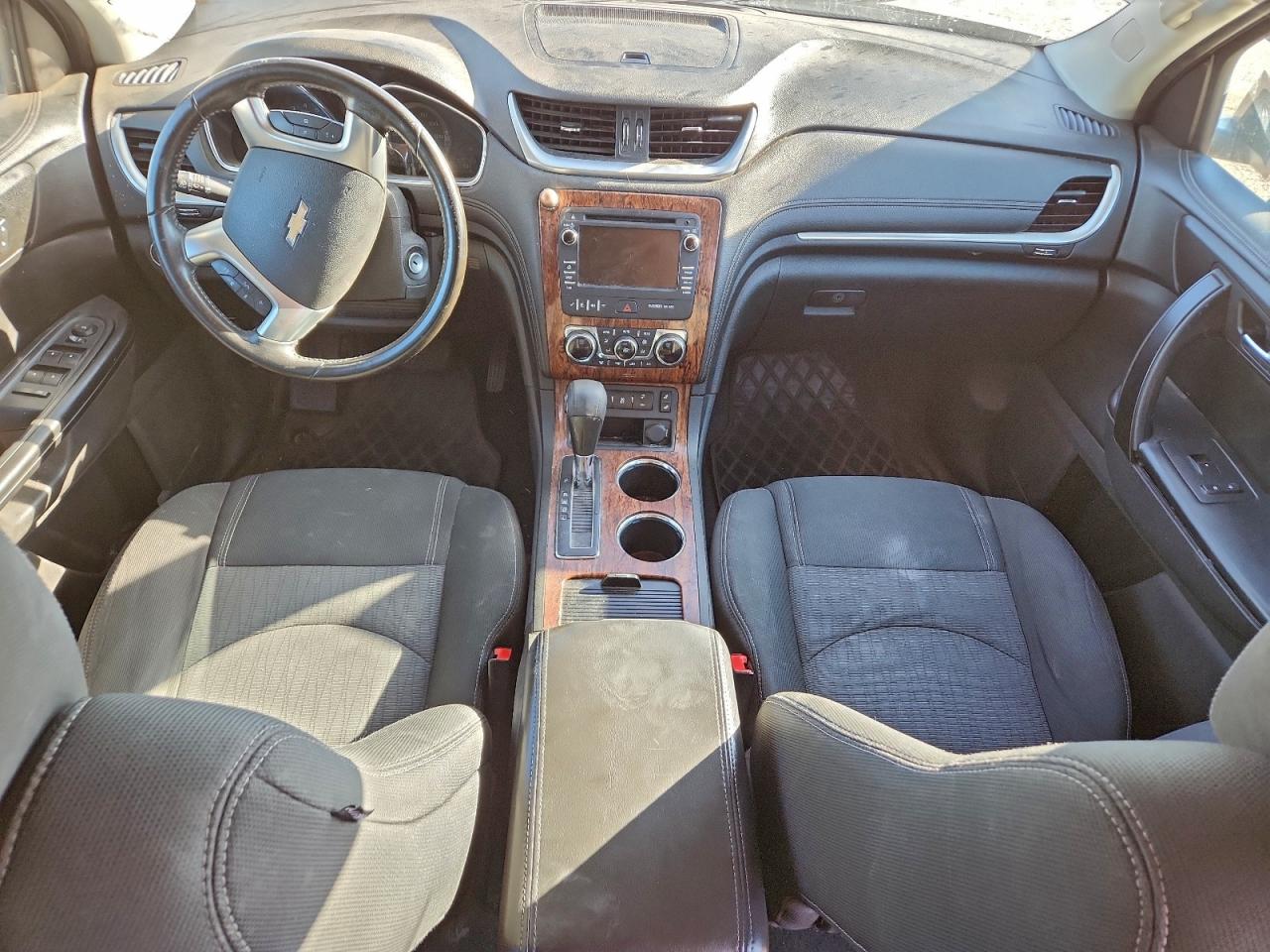 2014 CHEVROLET TRAVERSE LT photo 8