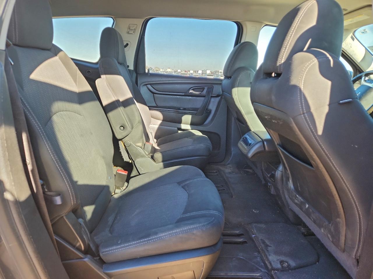 2014 CHEVROLET TRAVERSE LT photo 11