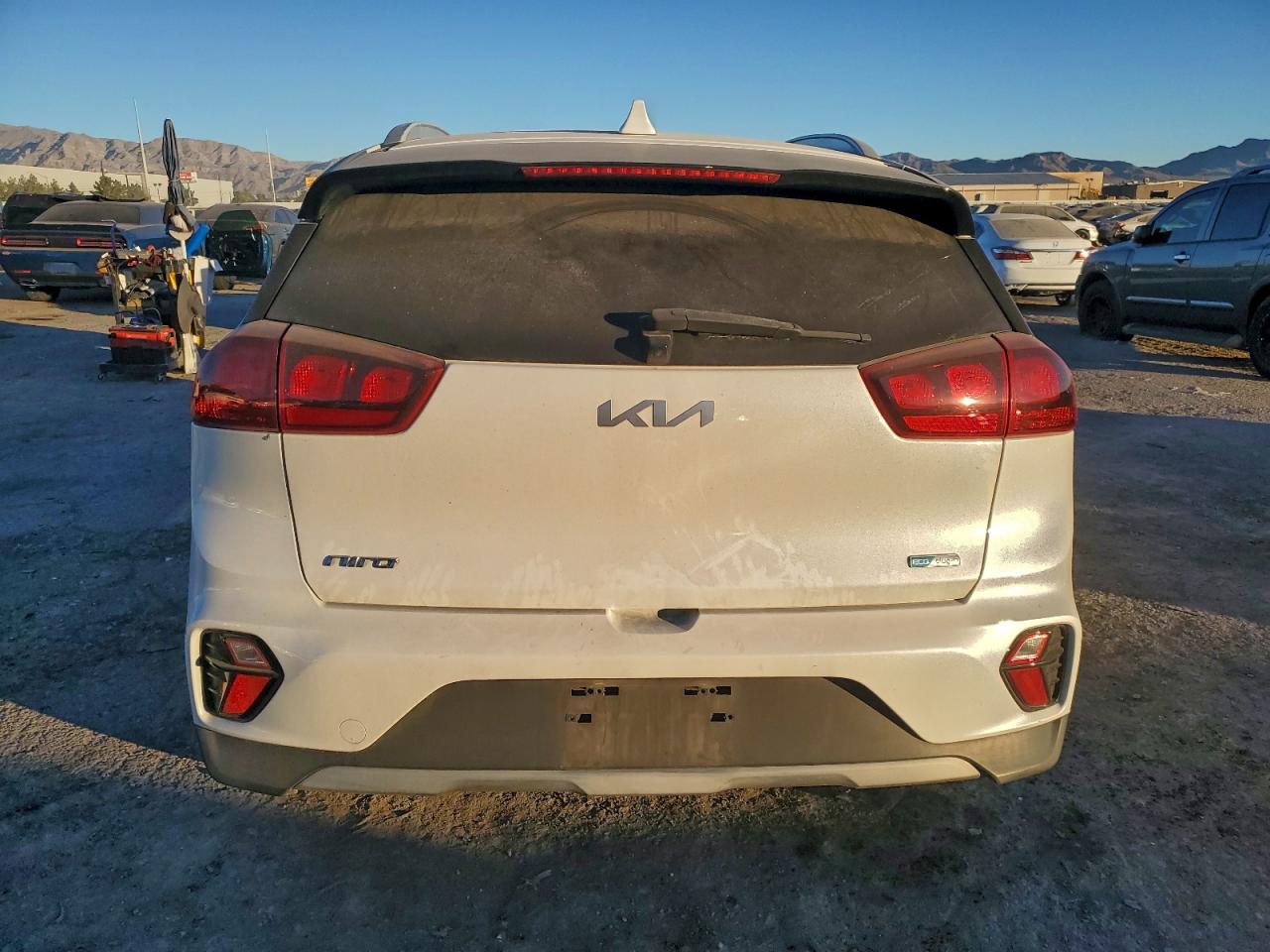 2022 KIA NIRO LXS photo 6