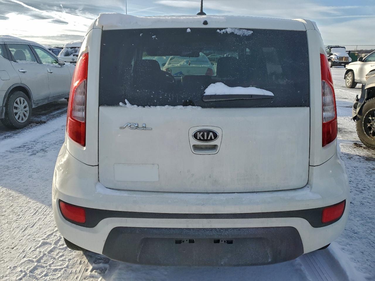 2013 KIA SOUL photo 16