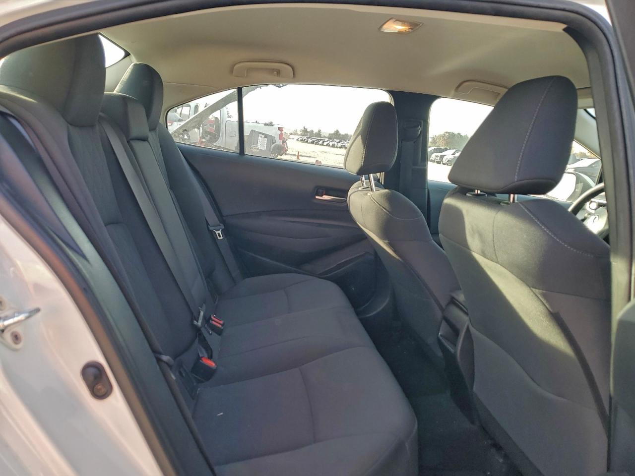 2020 TOYOTA COROLLA LE photo 19