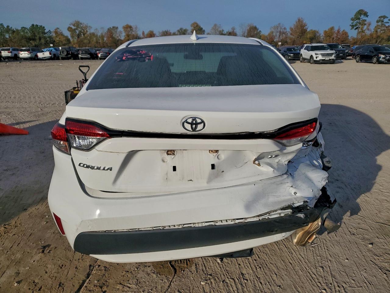 2020 TOYOTA COROLLA LE photo 11