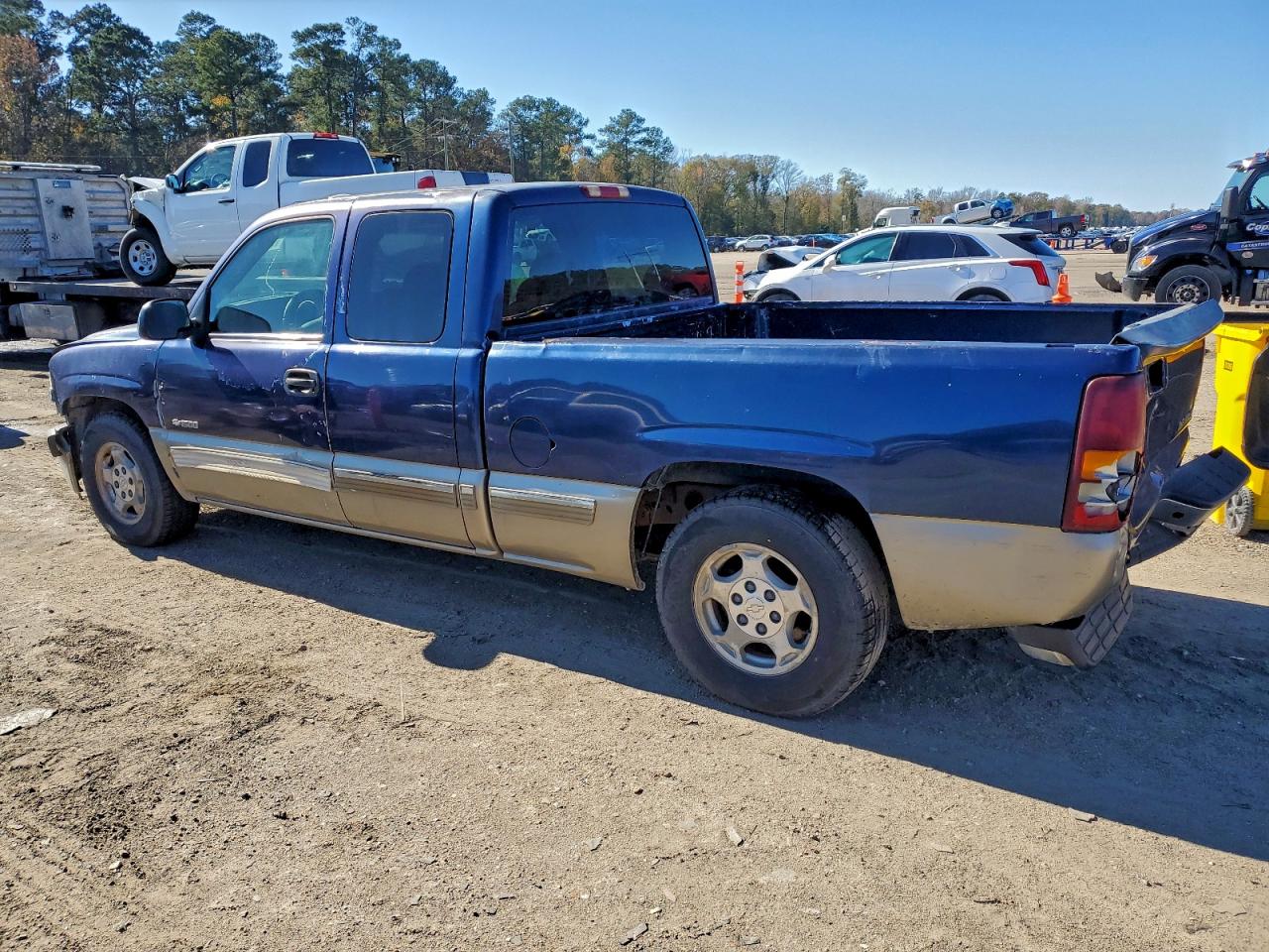 2002 CHEVROLET SILVERADO C1500 photo 4