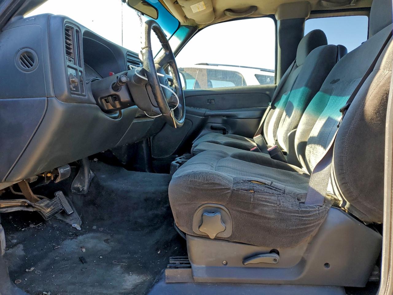 2002 CHEVROLET SILVERADO C1500 photo 19