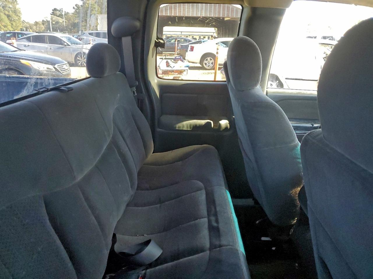 2002 CHEVROLET SILVERADO C1500 photo 28
