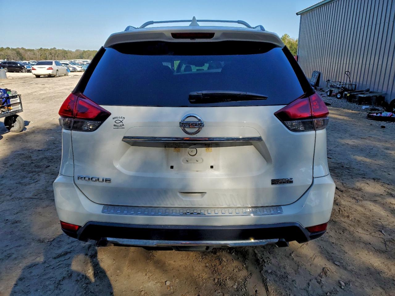 2019 NISSAN ROGUE S photo 11