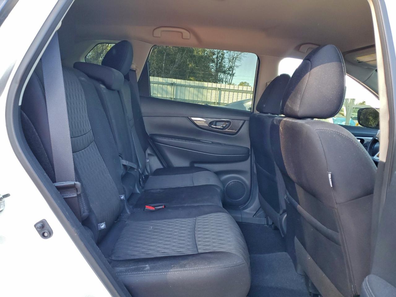 2019 NISSAN ROGUE S photo 21
