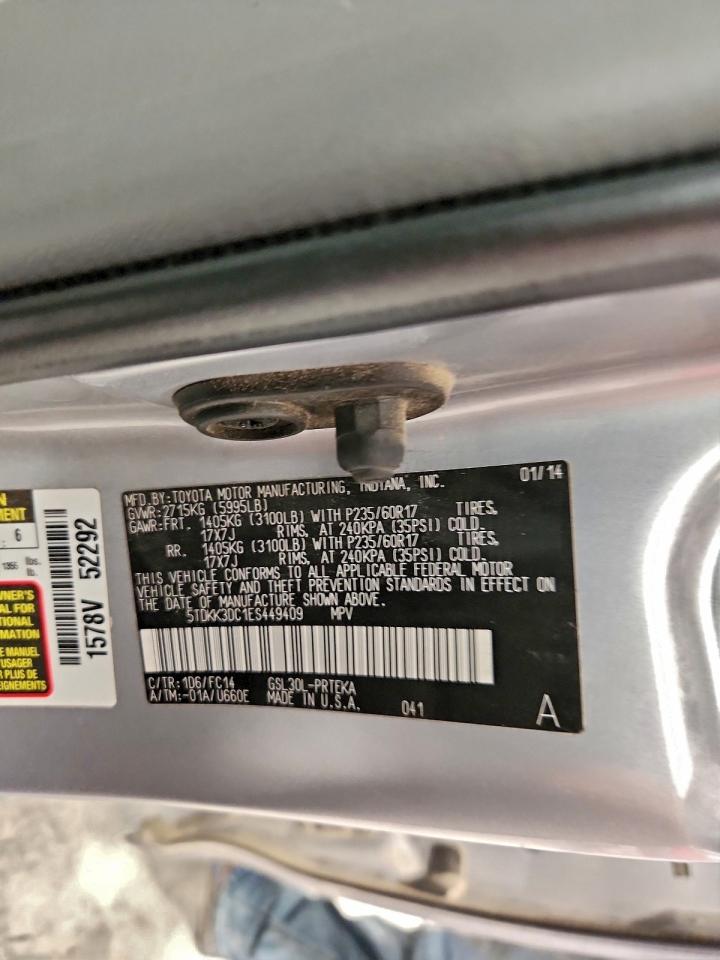 2014 TOYOTA SIENNA LE photo 25