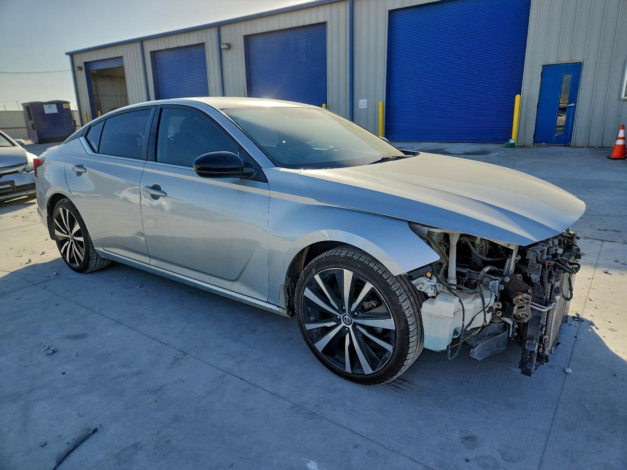 2019 NISSAN ALTIMA SR photo 4