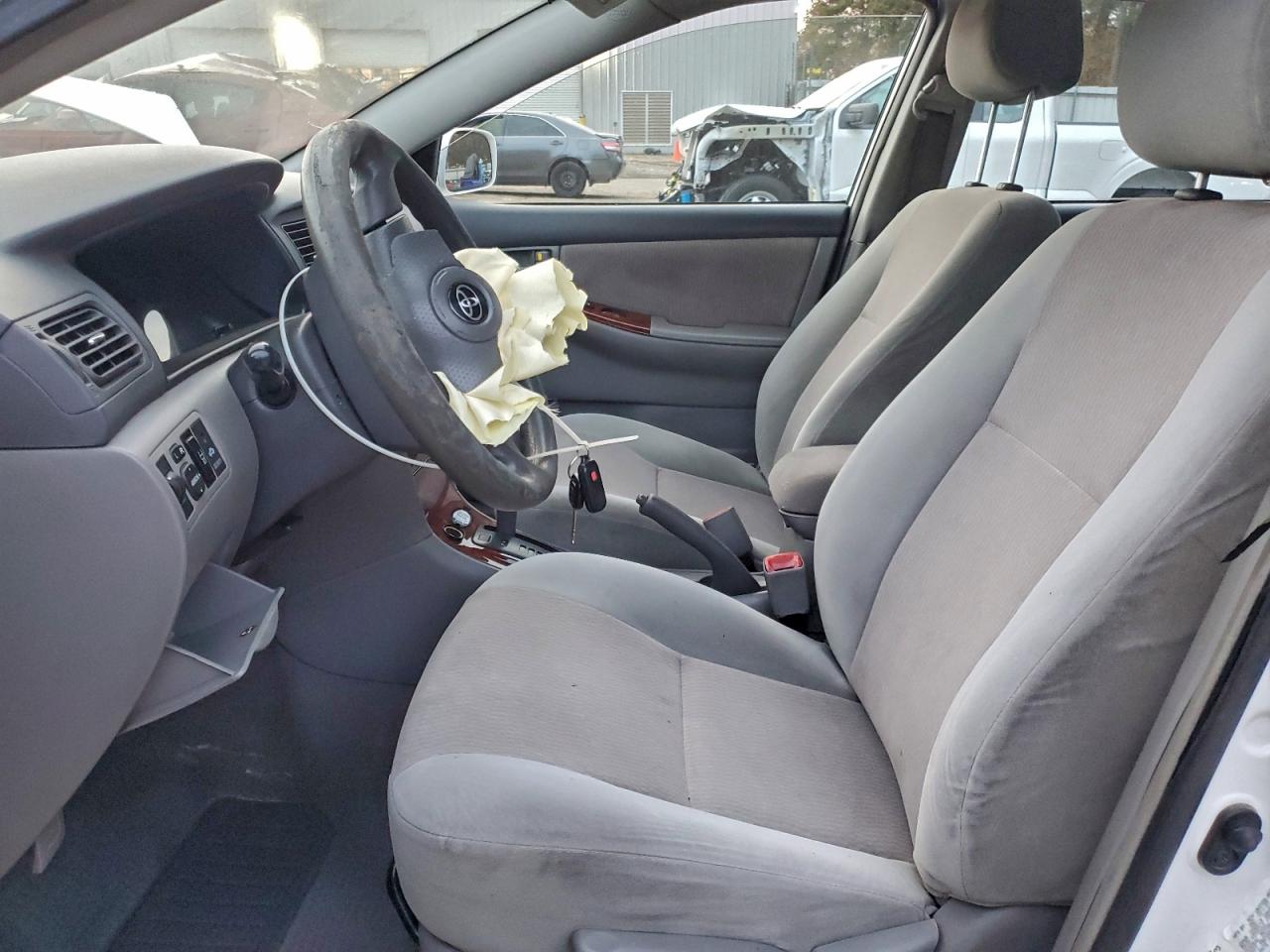 2007 TOYOTA COROLLA photo 13