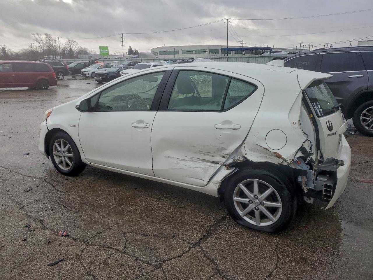 2016 TOYOTA PRIUS C photo 4