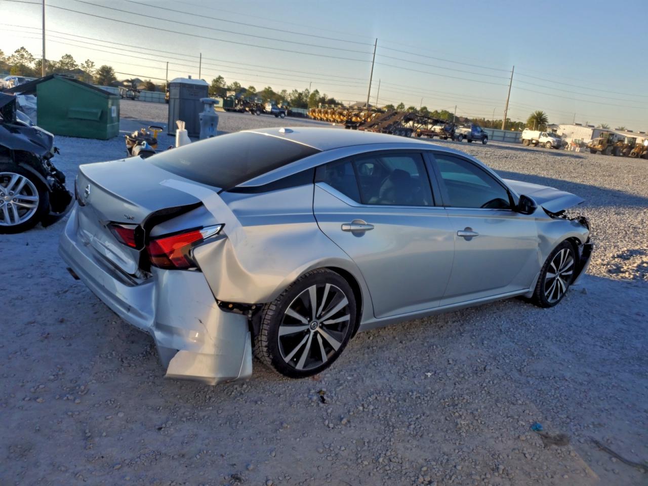 2019 NISSAN ALTIMA SR photo 5