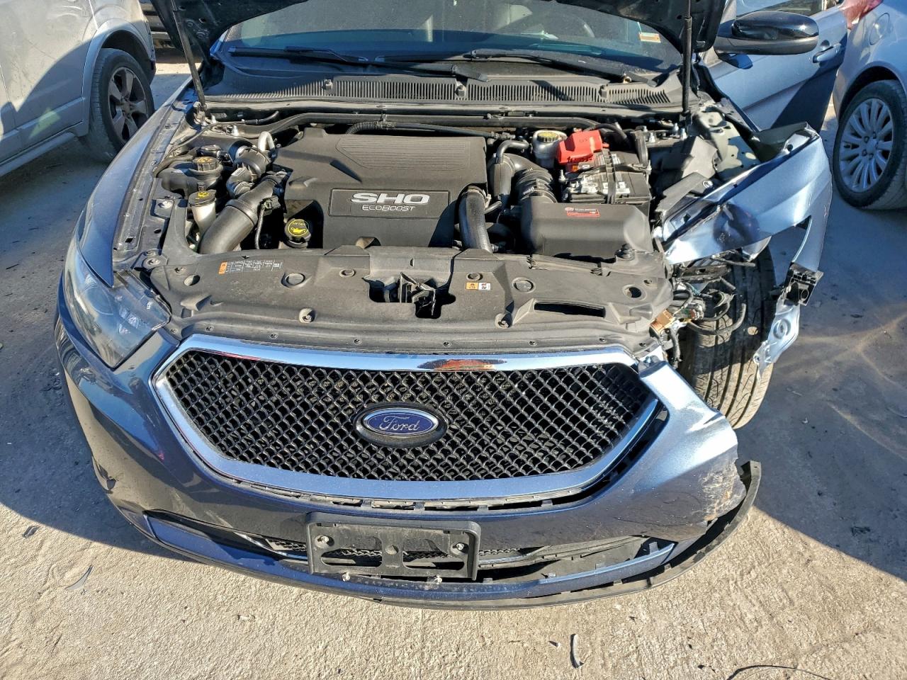 2018 FORD TAURUS SHO photo 11