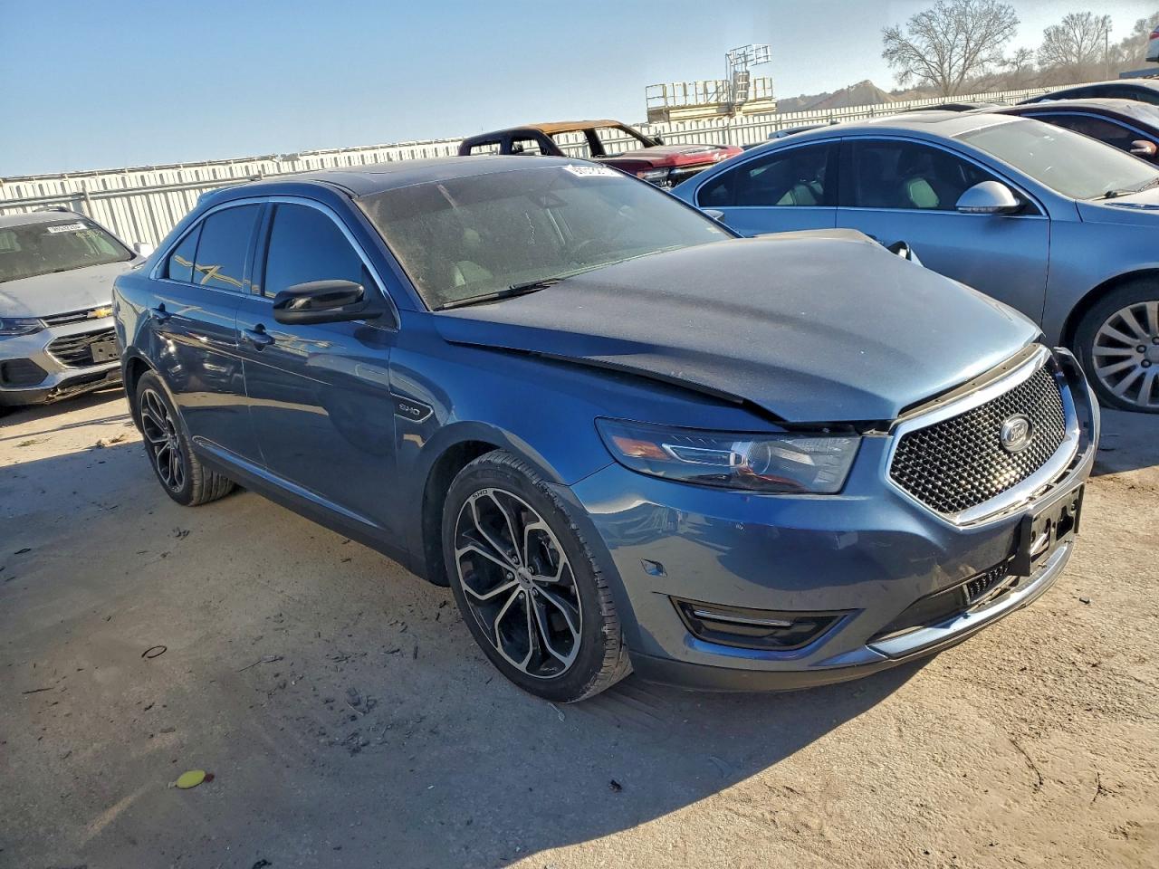 2018 FORD TAURUS SHO photo 4